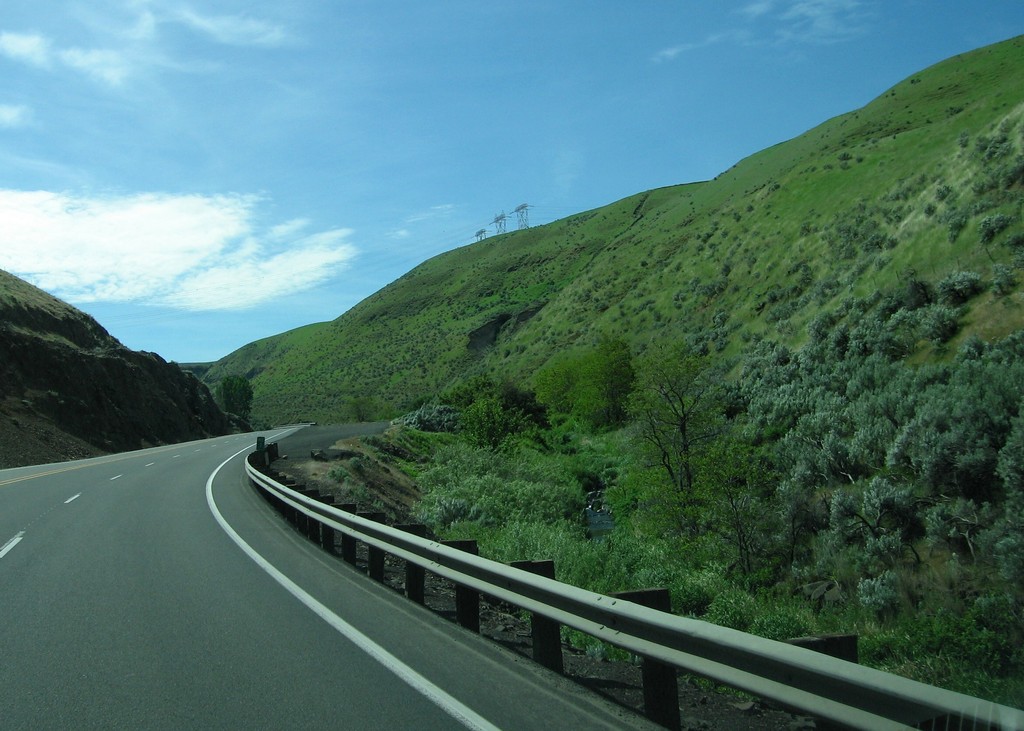 Wasco, OR: Heading up out of the Columbia Gorge on Hwy 97 towards Wasco