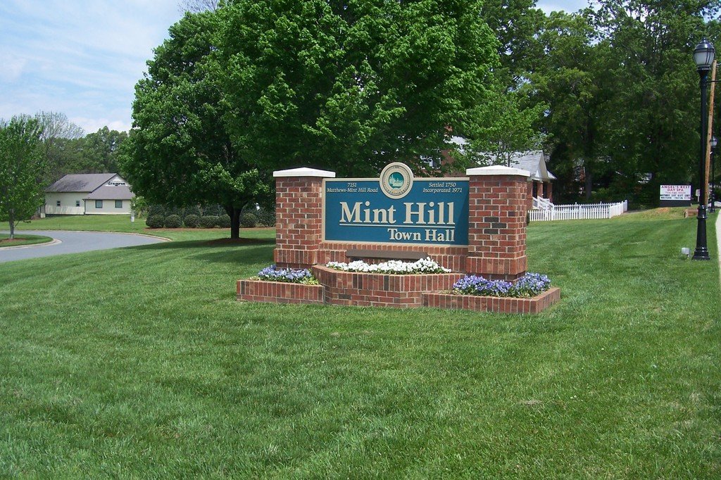 Mint Hill Nc City Hall Mint Hill Photo Picture Image North Carolina At City 2349