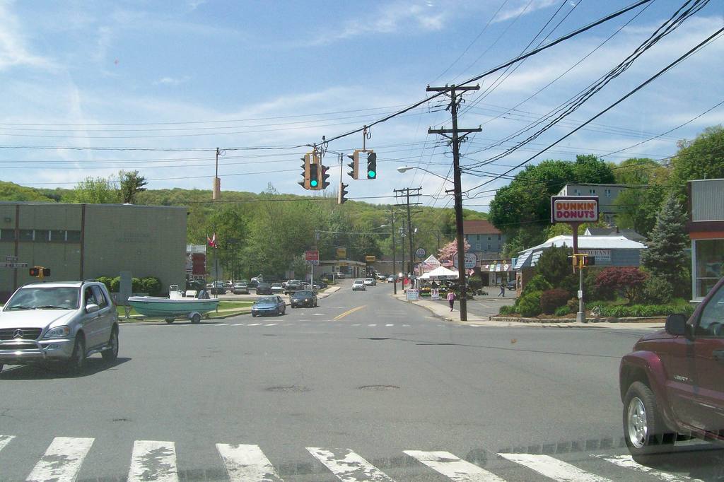 Naugatuck, CT: Candee Road, Naugatuck. User comment: This picture is of Rubber Avenue, not Candee Road.