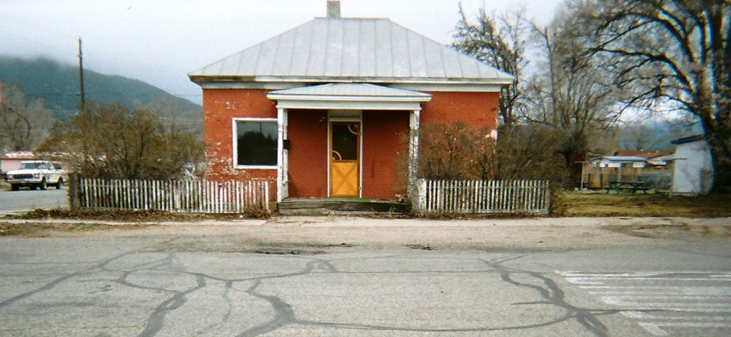 Salida, CO : 703 C St. Original Salida Brick home built 1895 for sale 480-452-7632