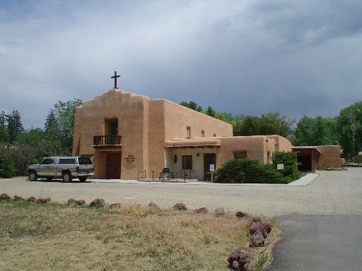 Taos, NM : Taos, NM adobe church - June 16, 2004