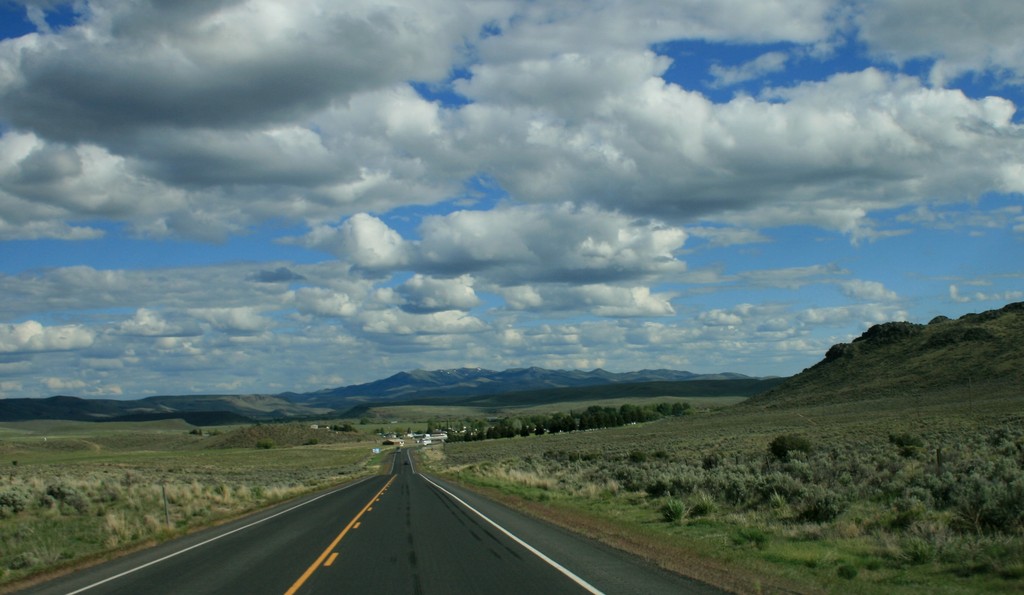 Jordan Valley, OR: Coming into town from the North