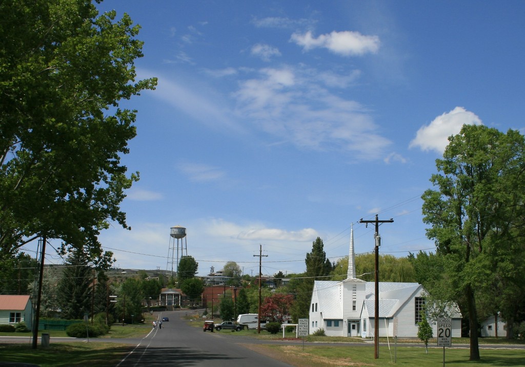 Hines Or Blue Skys Over Hines Photo Picture Image Oregon At Free