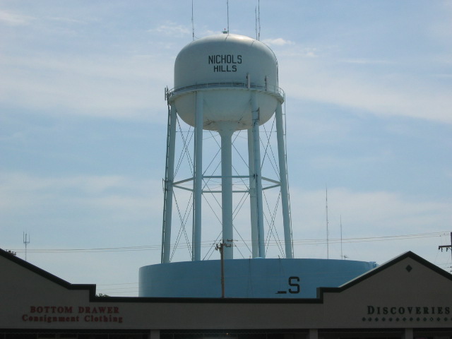 Nichols Hills, OK : Water Tower