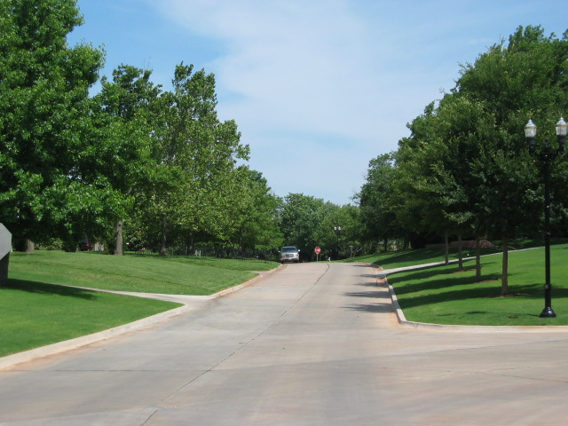 Nichols Hills, OK : Streets of Nichols Hills