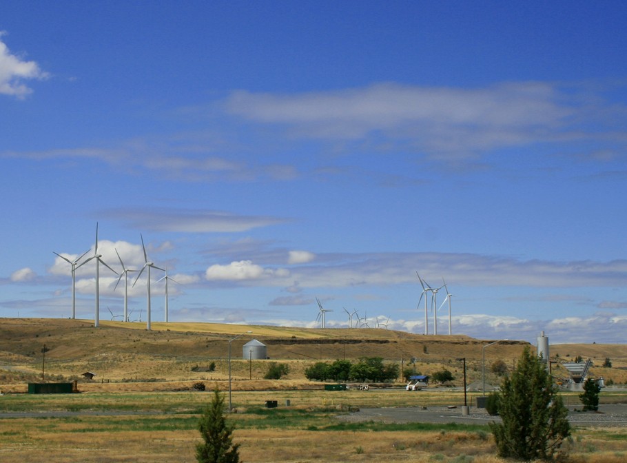 Arlington, OR : Windmill Farm.... photo, picture, image (Oregon) at