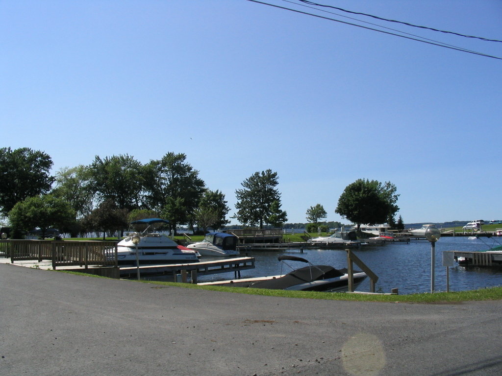 Cicero, NY: Cicero Docks on beautiful Oneida Lake