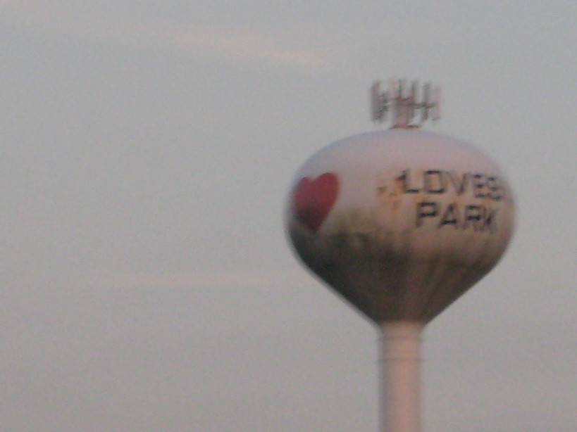 Loves Park, IL: Water tower
