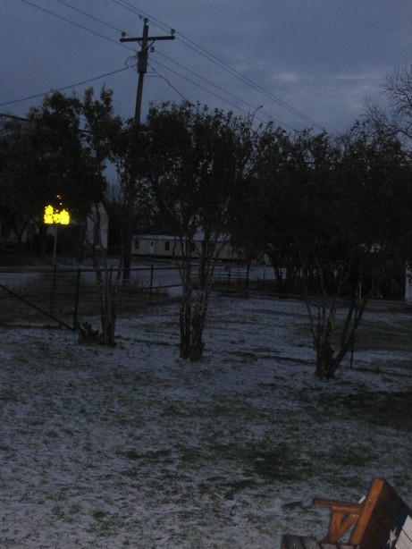 Lometa, TX : snow in lometa, texas 2007