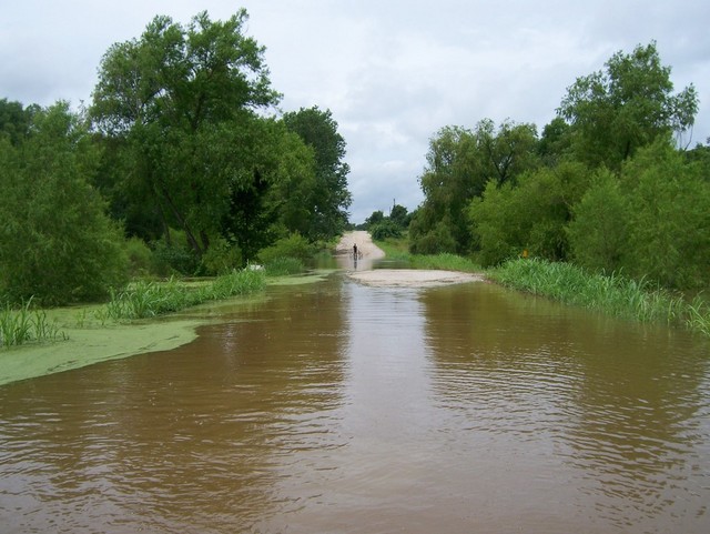 Cross Roads, TX: Lake Lewisville Flooding onto Fishtrap Road - June 28th 2007