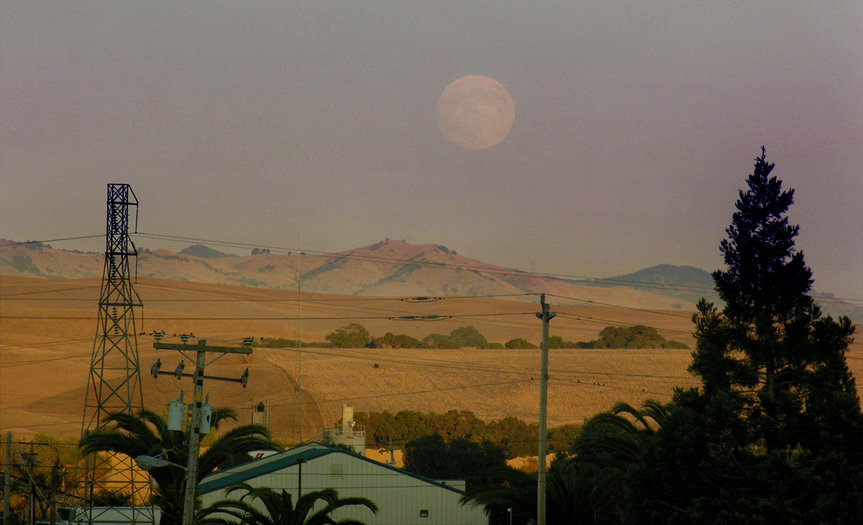 Aromas, CA: Full Moon September 2007 - near Aromas looking to SJBautista