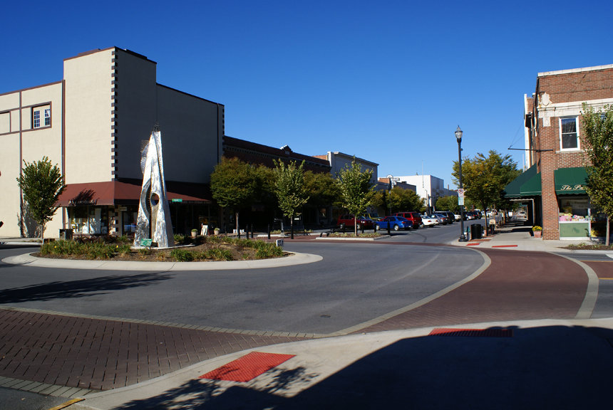 Kingsport, TN: Roundabout and Public Art, Downtown Kingsport