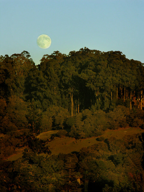 Aromas, CA: Full Moon Over Aromas - October 25 2007