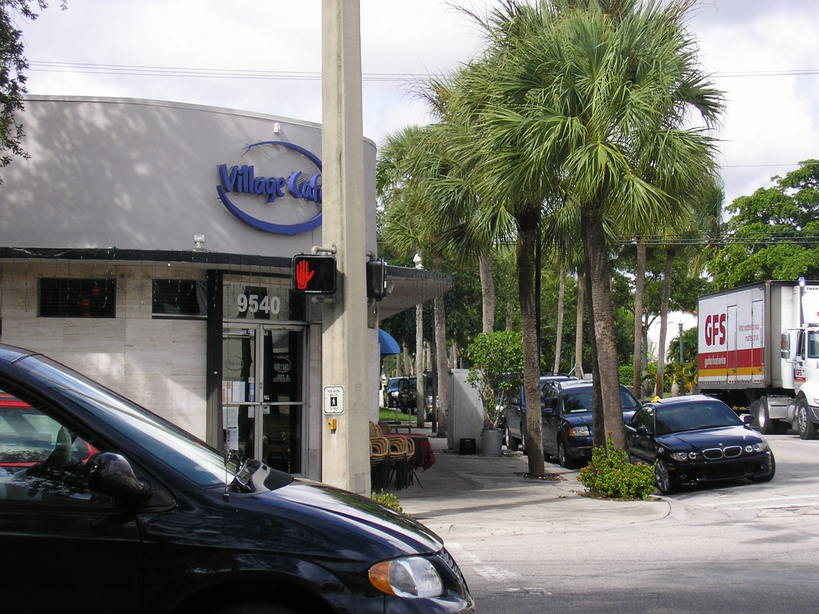 Miami Shores, FL: Our Popular Village Cafe