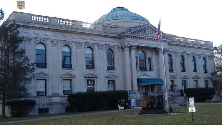 Hudson, NY: Columbia County Courthouse Located At 401 Union St.