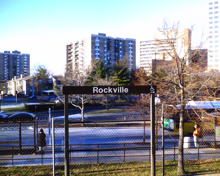 Rockville, MD: Rockville Metro from the platform