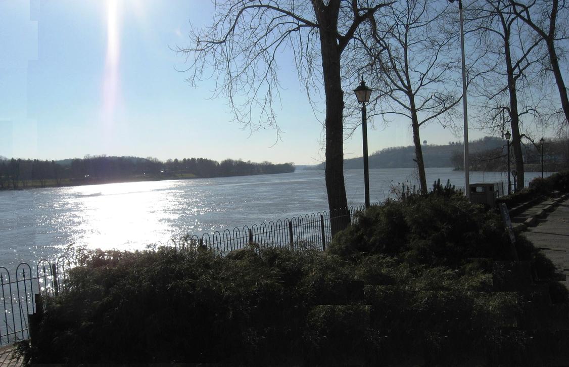 Marietta, OH : Ohio River at Marietta OH December 31, 2007