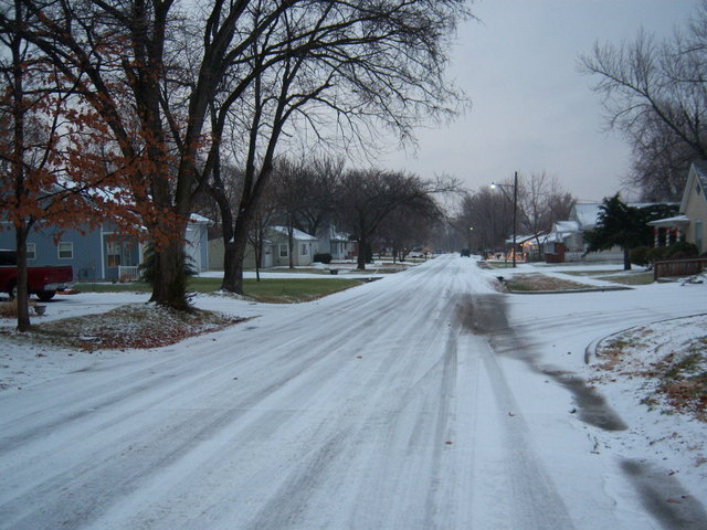 Peculiar, MO : Snow on December 22, 2007