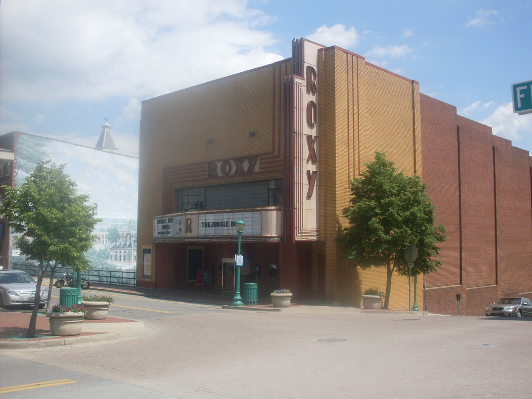 Guthrie, KY: theather