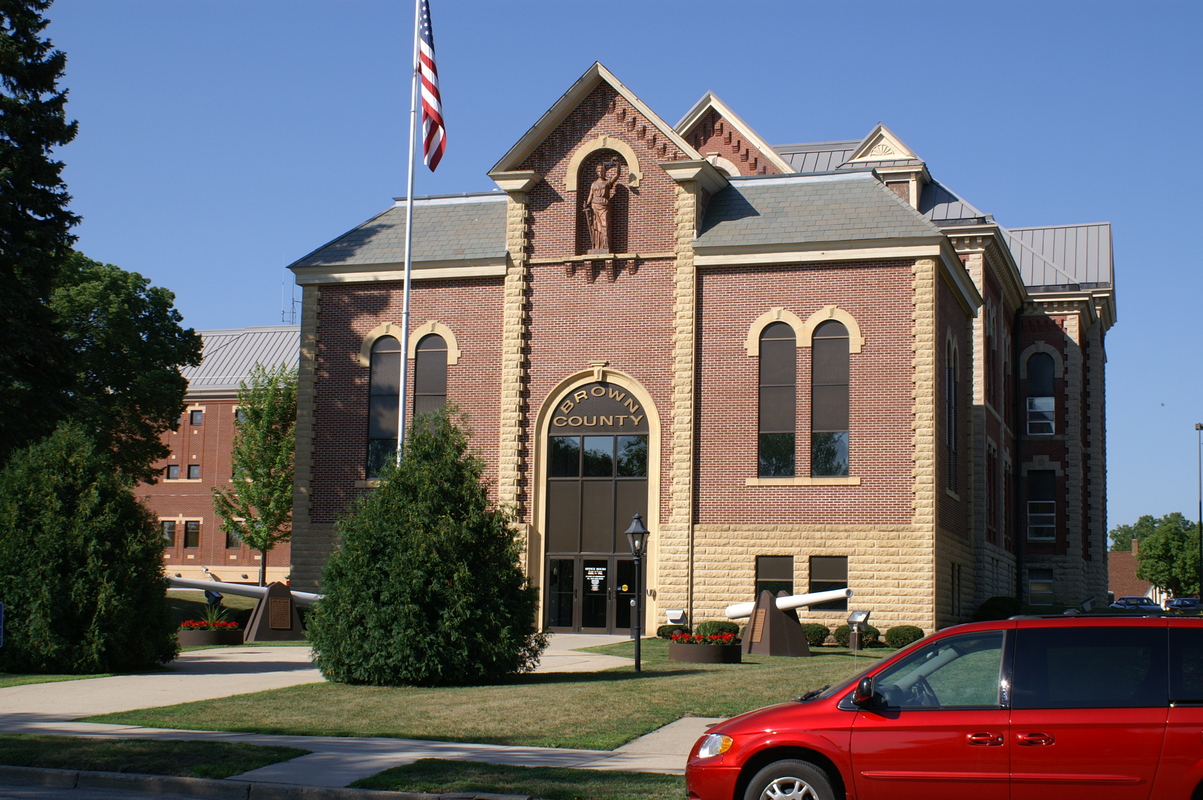 New Ulm, MN: County Court House