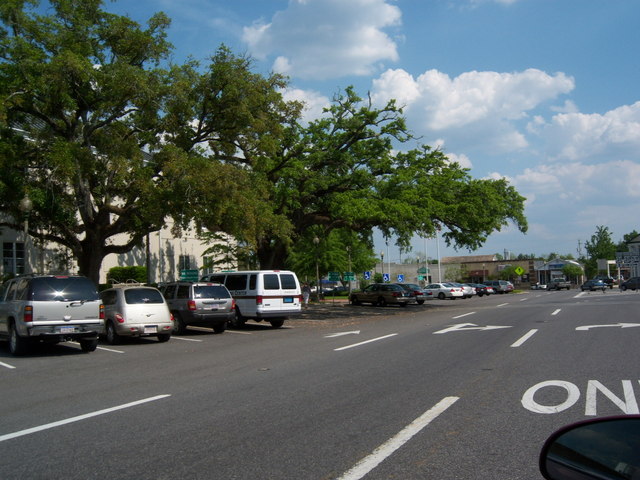 Bay Minette, AL: West side of the Downtown Square