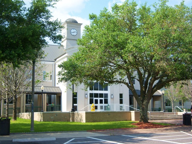 Bay Minette, AL: Baldwin County Courthouse