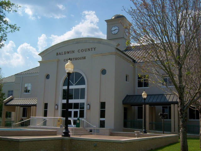 Bay Minette, AL: Baldwin County Courthouse