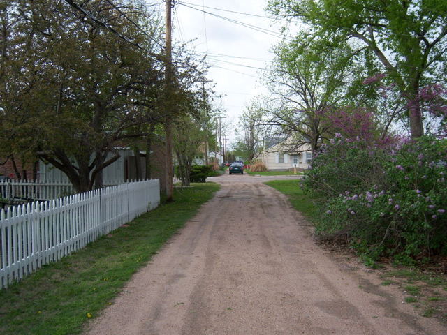 Great Bend, KS: Alley between Morphy and Odell Streets