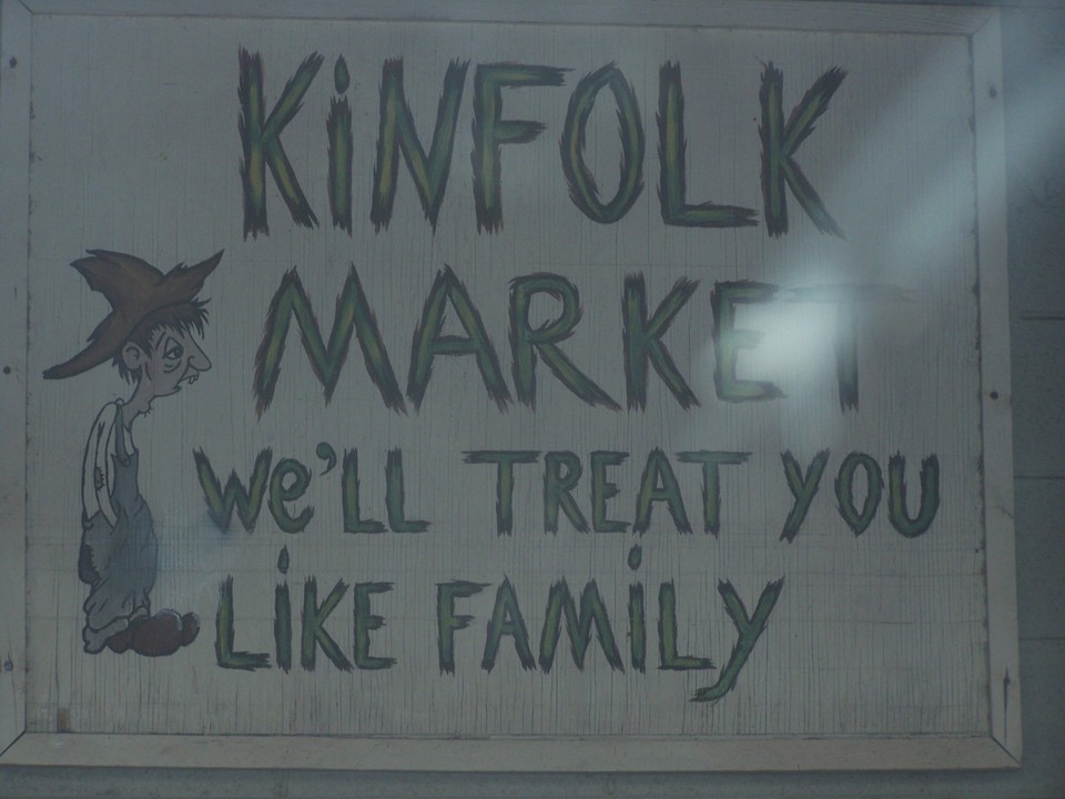 Clairfield, TN: Kinfolk market. Grocery store on the mountain