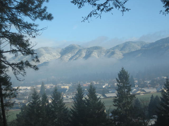 Grants Pass, OR : Some of beautiful Mt. Range in Grants Pass Oregon