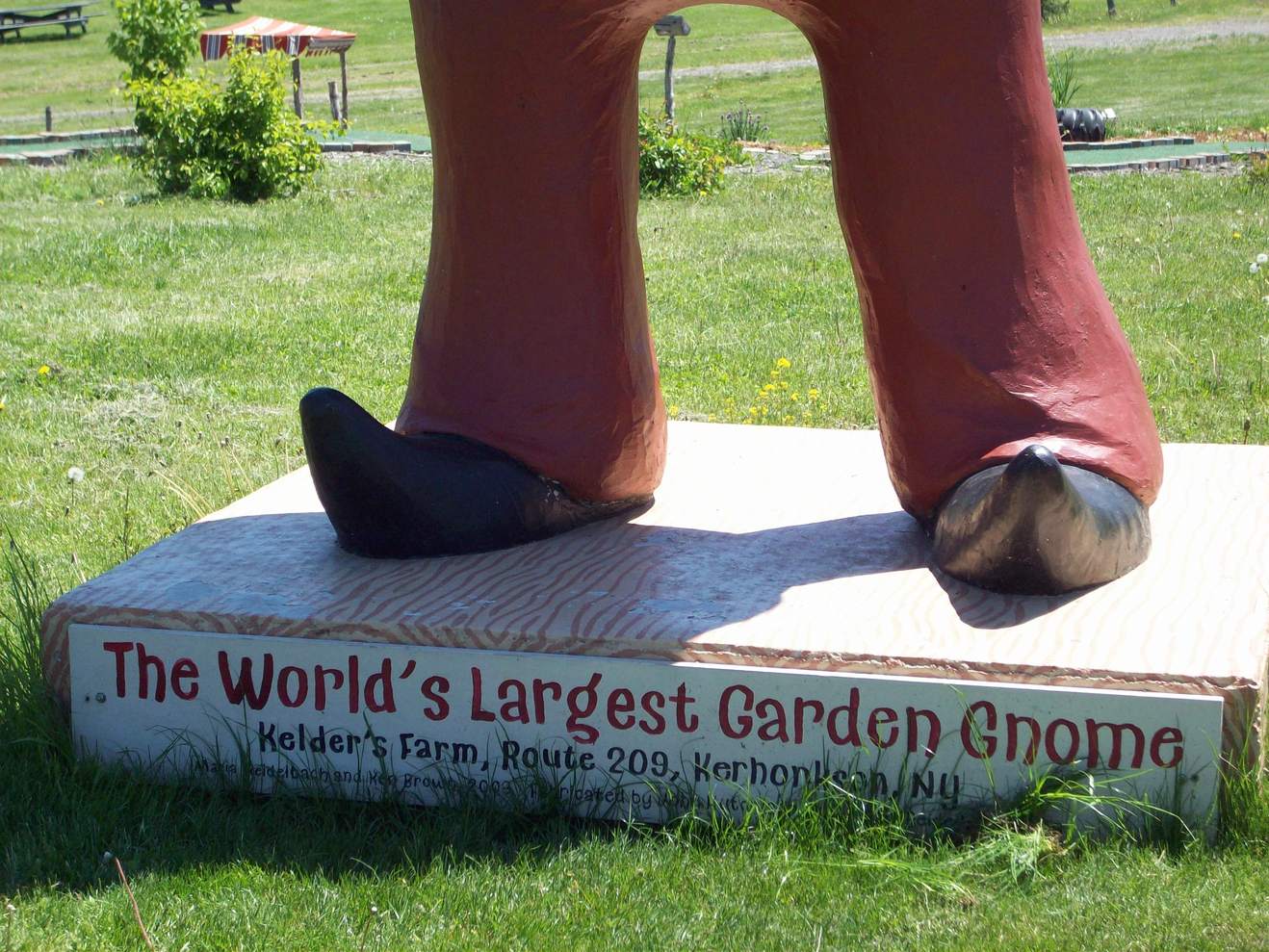 Kerhonkson, NY World�s Biggest Garden Gnome closer photo Kerhonkson, NY World�s Biggest Garden Gnome closer photo