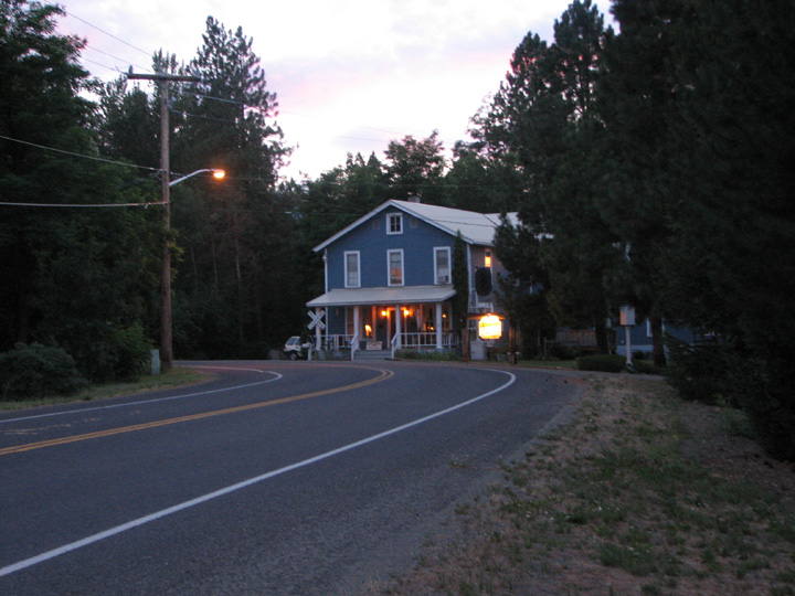 South Cle Elum, WA: The old railroad bunk house is now a bed and breakfast for tourists
