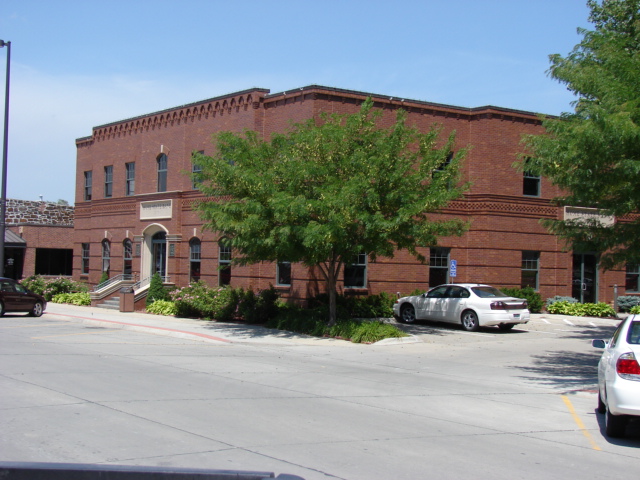 Louisville, NE : Bank in Louisville