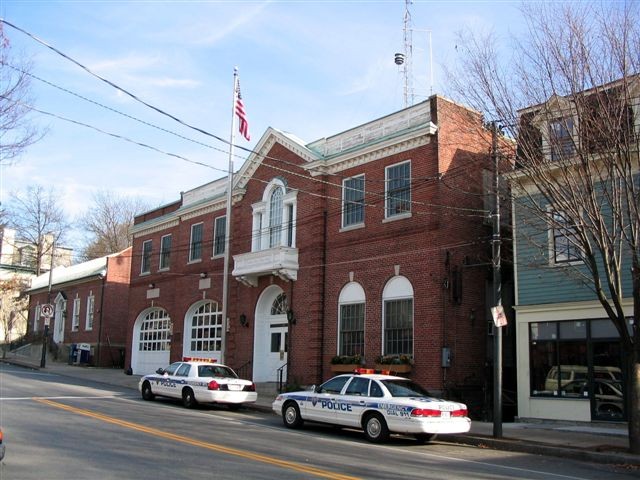 Dobbs Ferry, NY: Village Hall