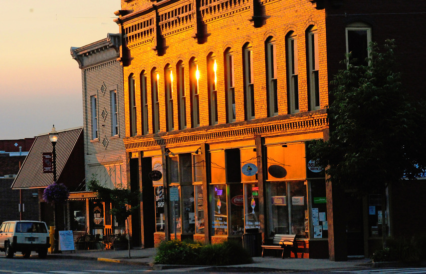 Monmouth, OR: Main Street view