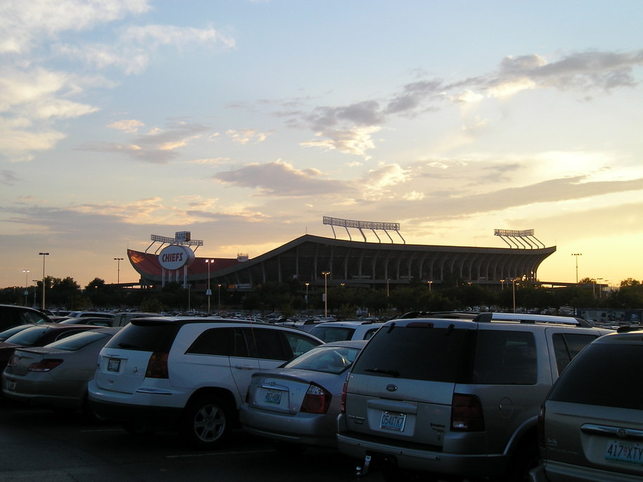 Kansas City, MO: Arrowhead Stadium before renovations