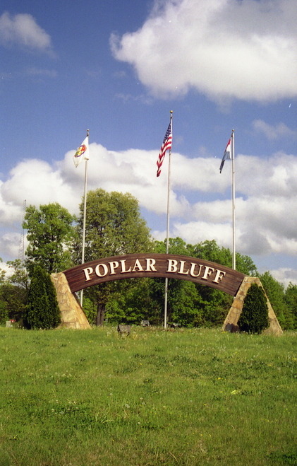 Poplar Bluff, MO: Welcome Sign