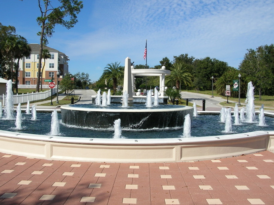 Winter Springs, FL : Fountain at Veterans Memorial off Winter Springs