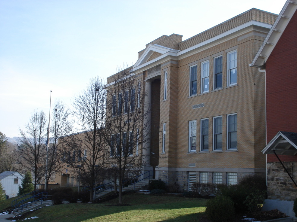 Williamsburg, PA: Williamsburg High School