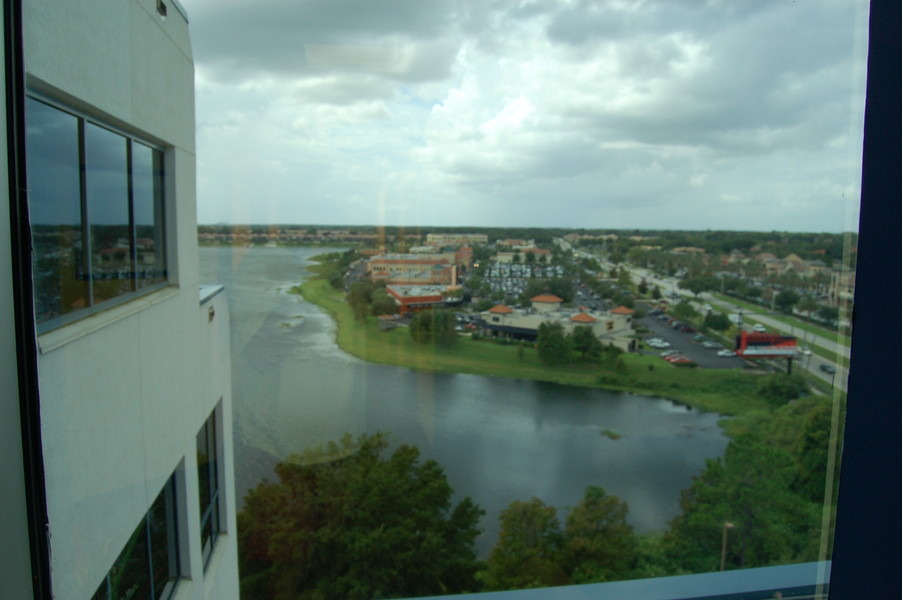 Windermere, FL: Elevated view of Sand Lake road looking West