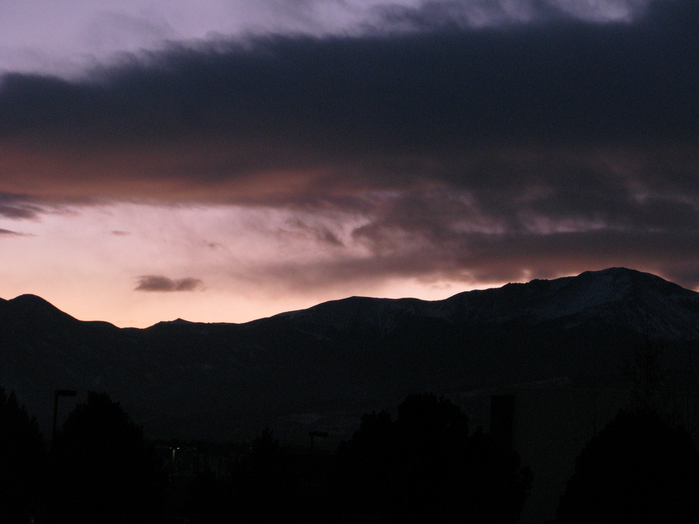 Colorado Springs, CO: View of the mountain range at sunset