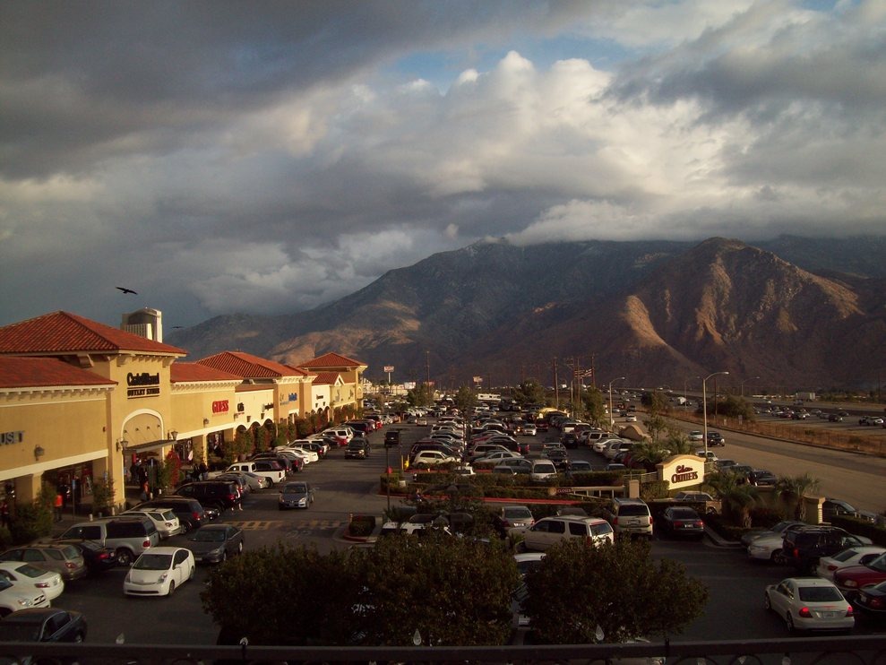 Cabazon, CA : Cabazon Outlets photo, picture, image (California) at www.bagssaleusa.com