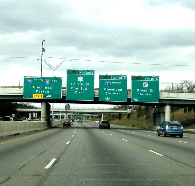 Columbus, OH: Entering Columbus, Ohio From I-70 on East Side