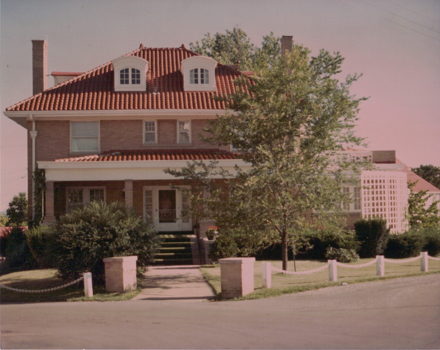 Brooksville, KY: Dr. W.B.Wallin House-Built 1919