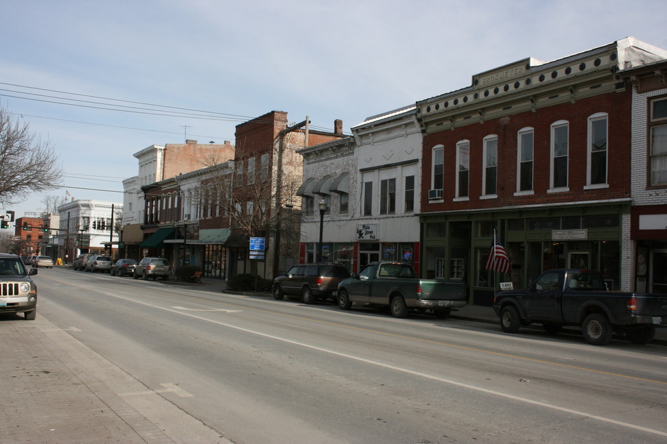 Boonville, MO: Main Street Boonville, 300 bloock