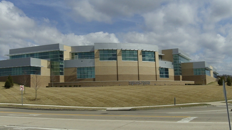 Maryland Heights, MO: Maryland Heights Government Center