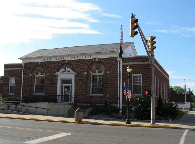 Tipton, IN : The old Post Office is downtown, a half block east of the Courthouse. The building, built during the Great Depression, has large historical artwork in the lobby, painted by WPA artists.