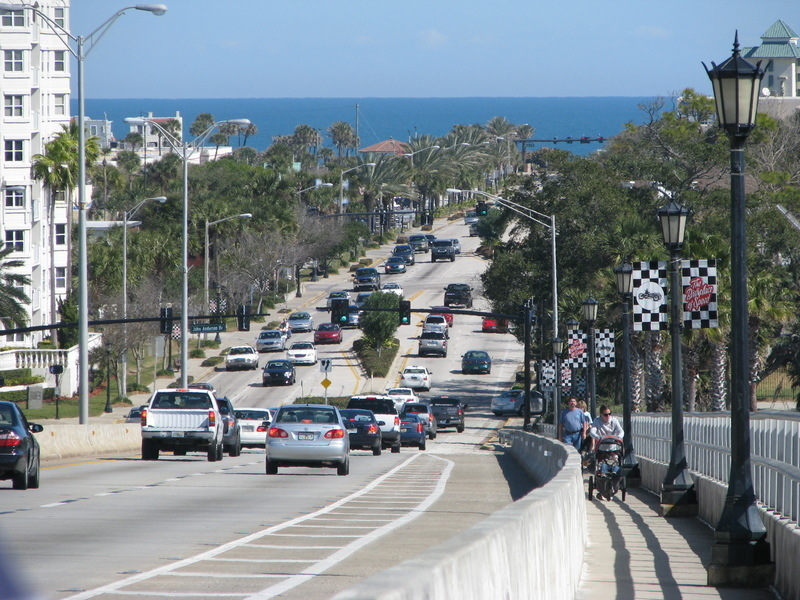 Ormond Beach, FL: Traffic at Granada Bridge, Ormond Beach, FL- overlooking towards the ocean (photo was published in Ormond Magazine 2009 )