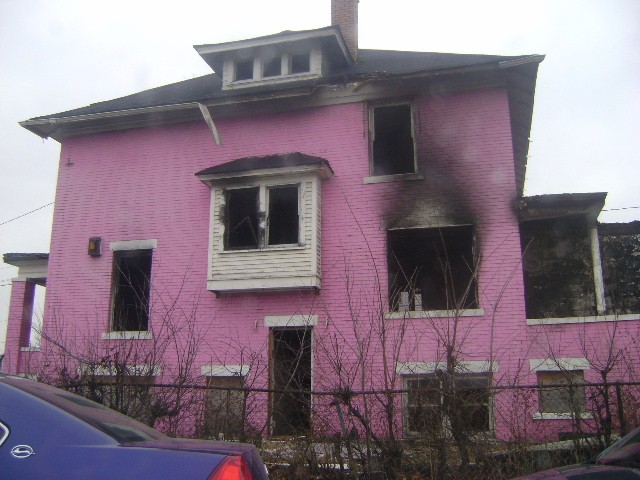 Highland Park, MI: Burned out home in Highland Park