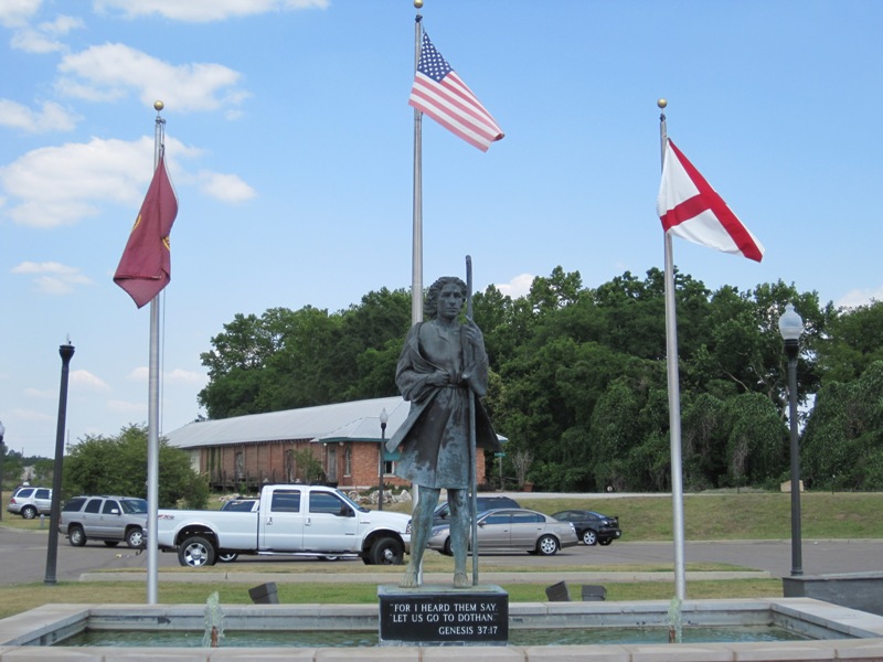 Dothan, AL: Statue and fountain - Wiregrass Museum of Art - Dothan, AL